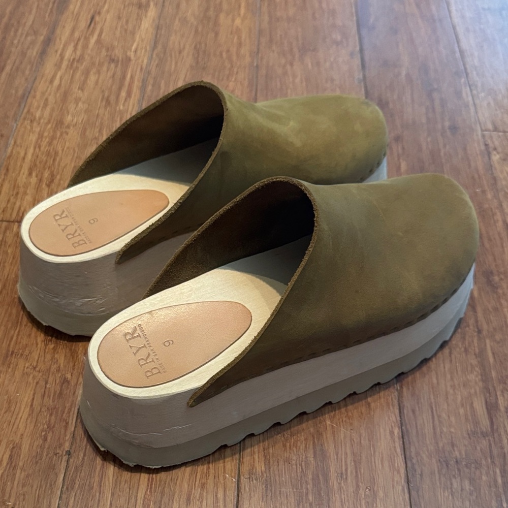 Bryr Khaki Platform Mules